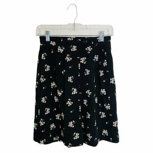 DARLYN Shorts Ladies Women Size 6 front pockets